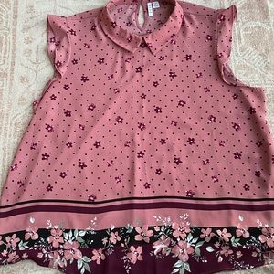 NWOT Collared Elle Blouse